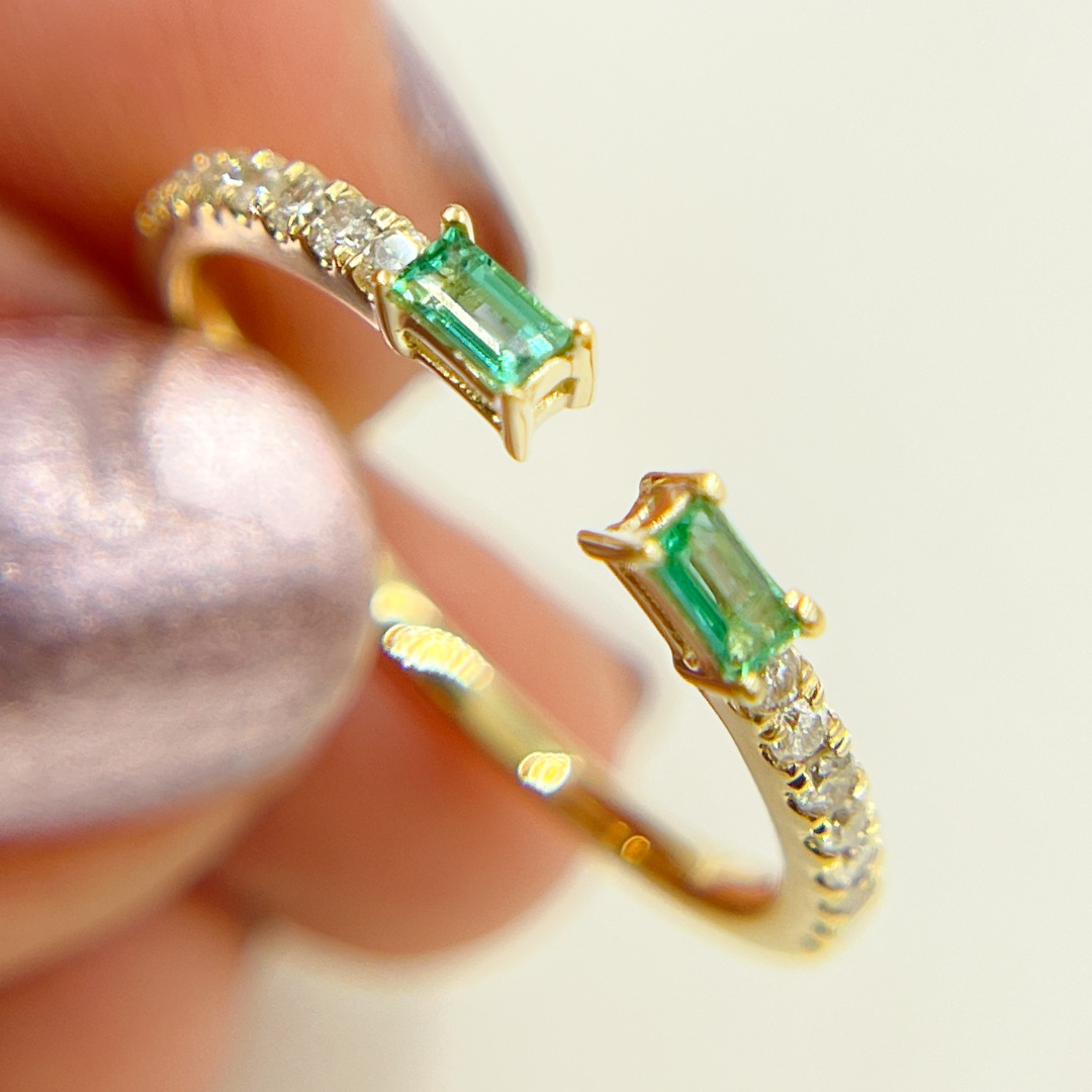 14K Solid Gold Diamond & Emerald Ring