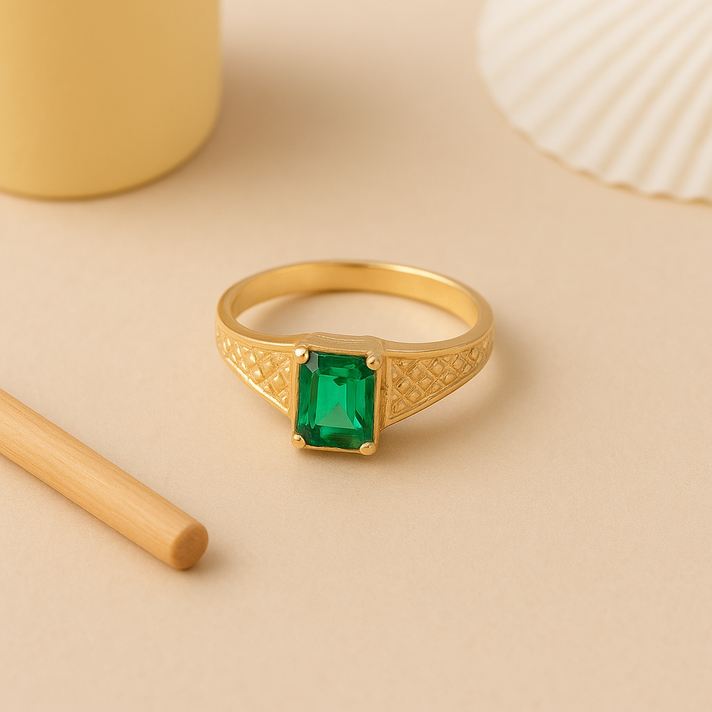 Children’s 10K Emerald Gold Ring – Auri Petra