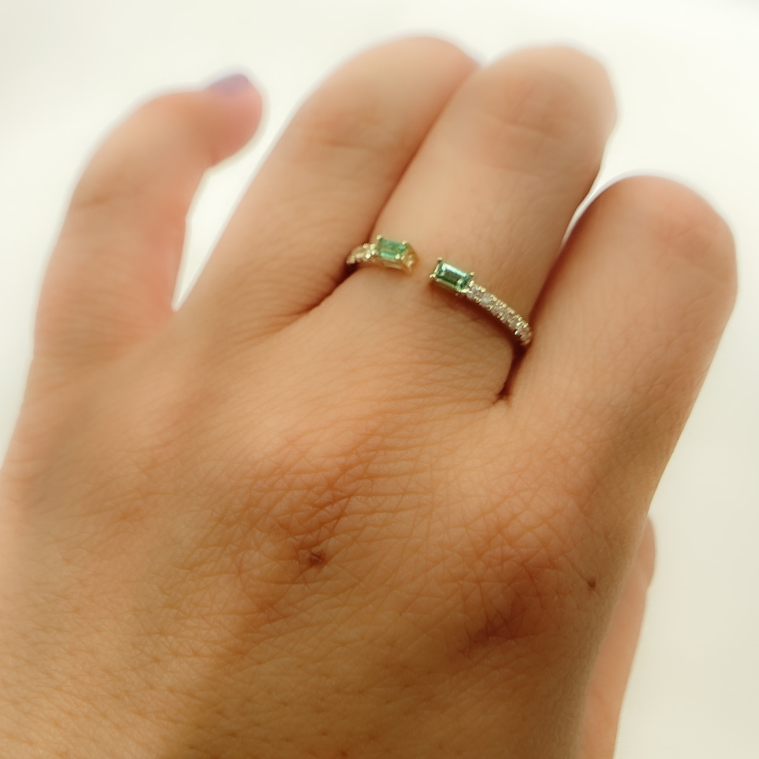 14K Solid Gold Diamond & Emerald Ring